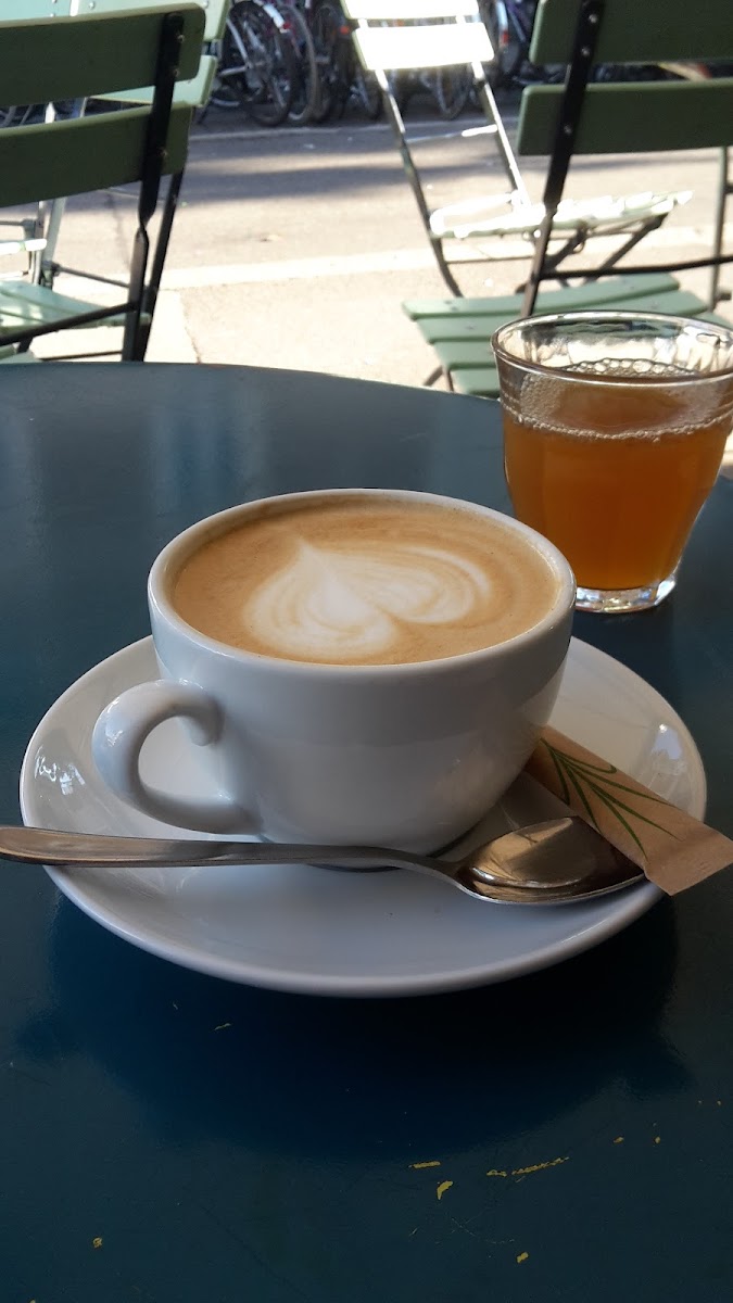 Café Frühling - Kaffeemacher-6