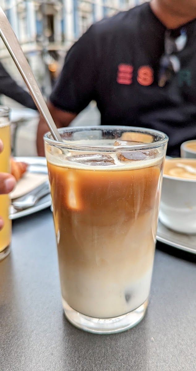 Café Frühling - Kaffeemacher-9