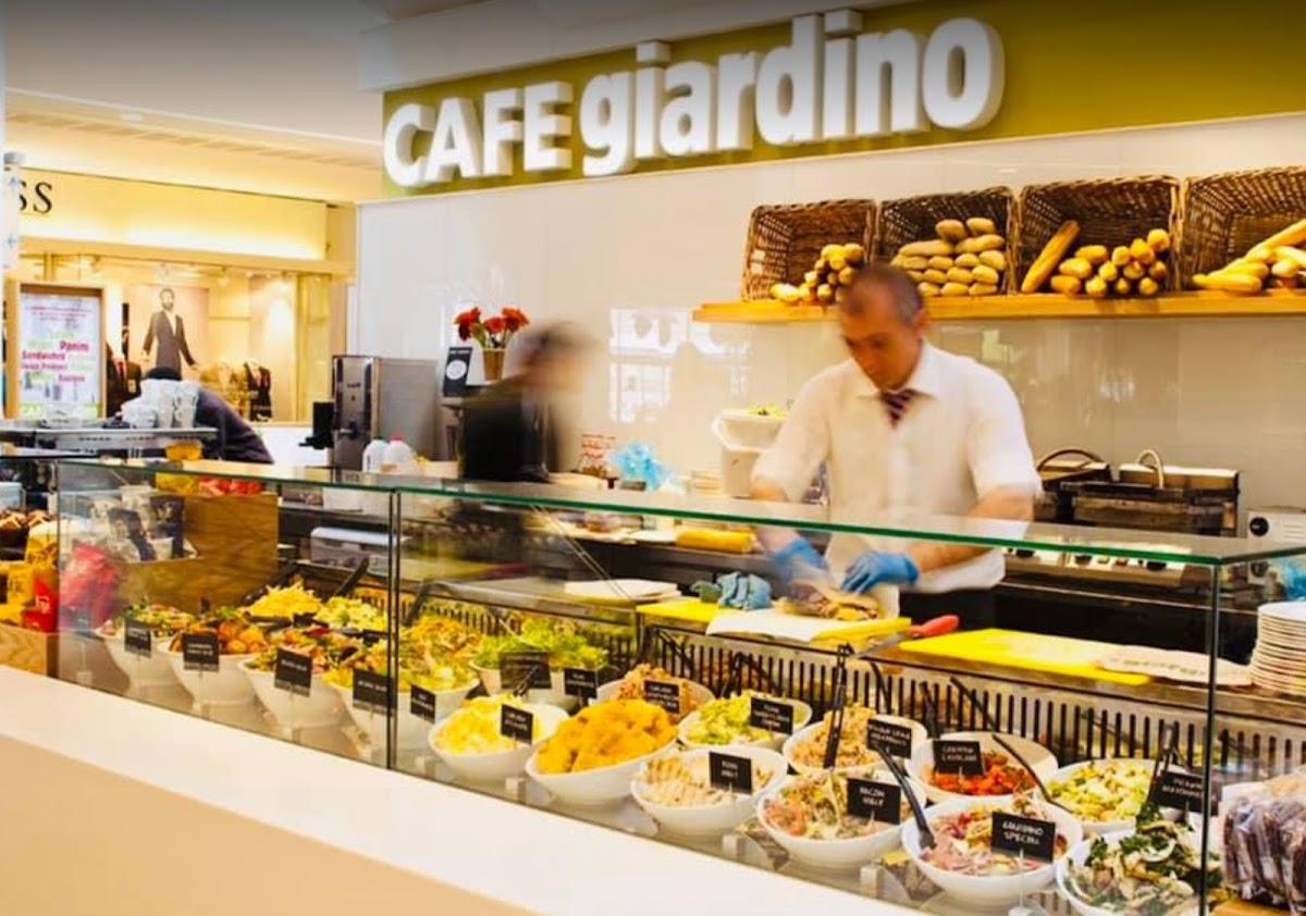 Cafe Giardino Lakeside