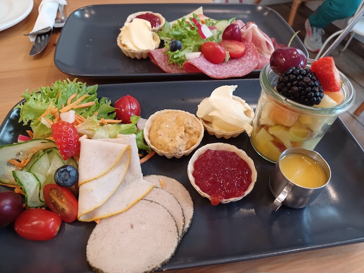 Cafe Gleis Iii-3