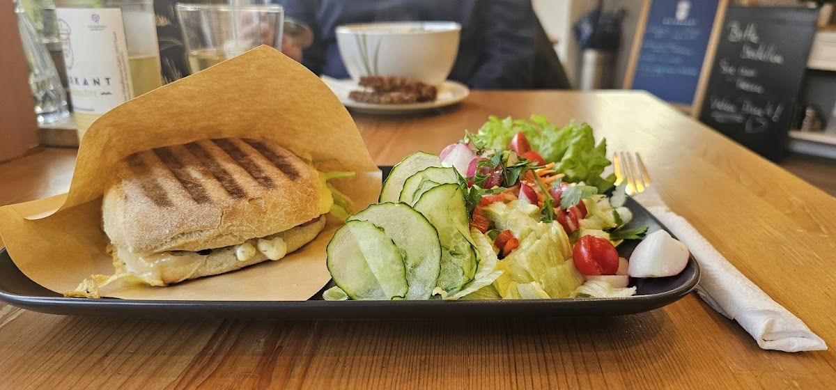 Cafe Gleis Iii-4