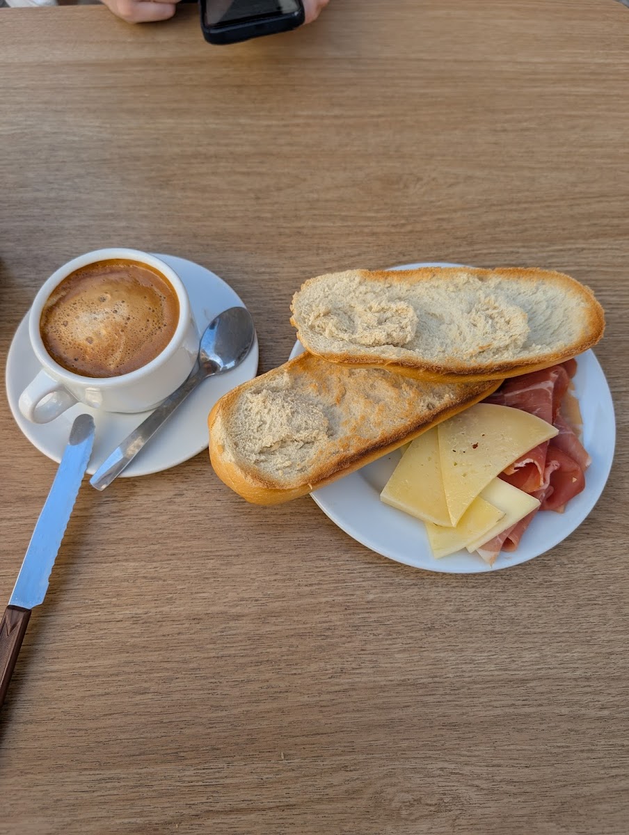 Cafe Hercules-4