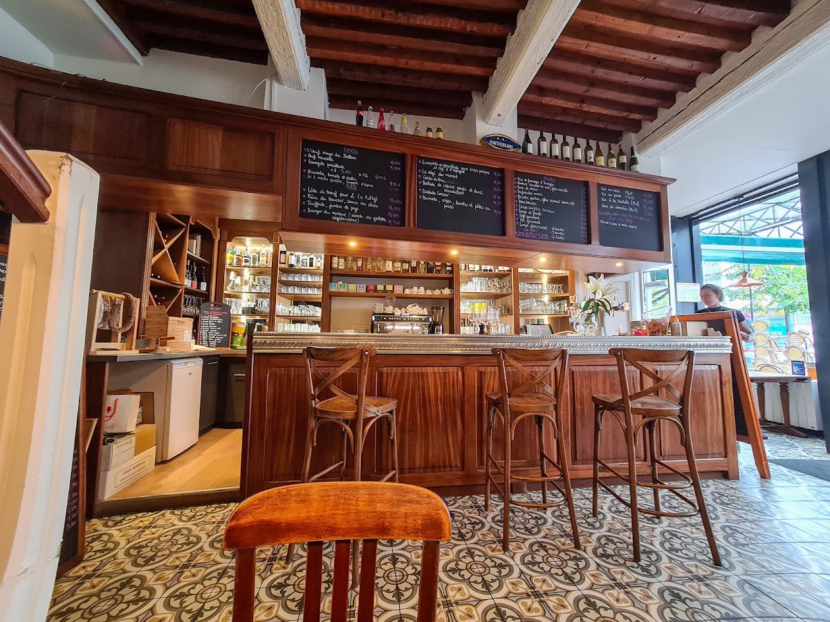 Cafe Le Ballainvilliers