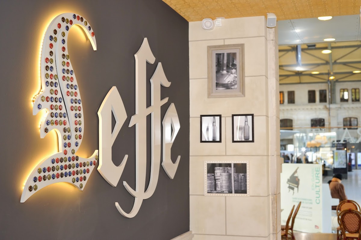 Café Leffe Tours-3