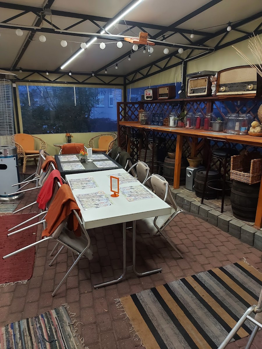 Cafe Lütyő