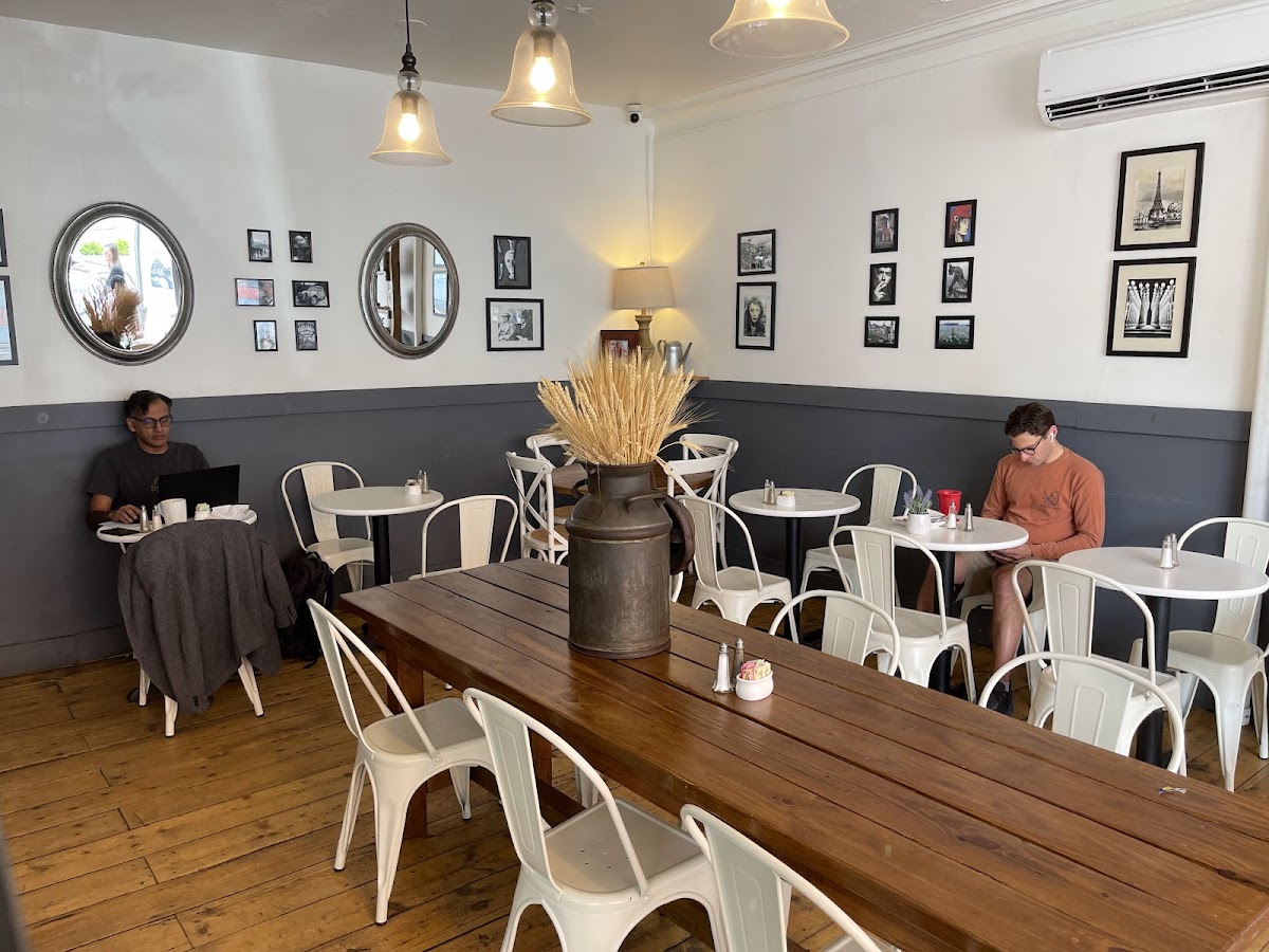 Cafe Madelaine-4