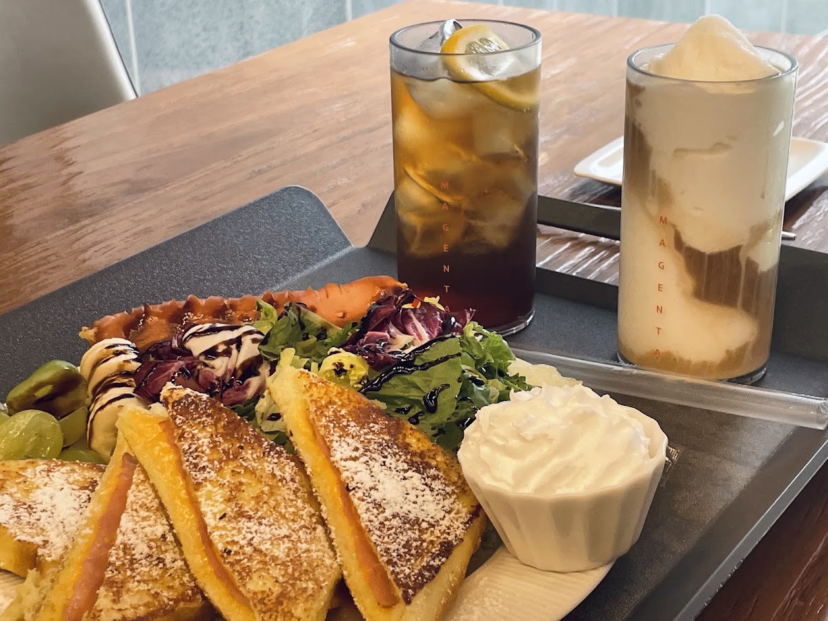Cafe Majenta-2