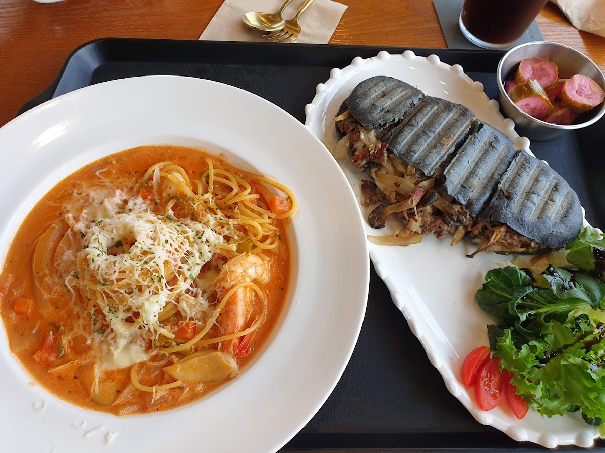 Cafe Majenta-9