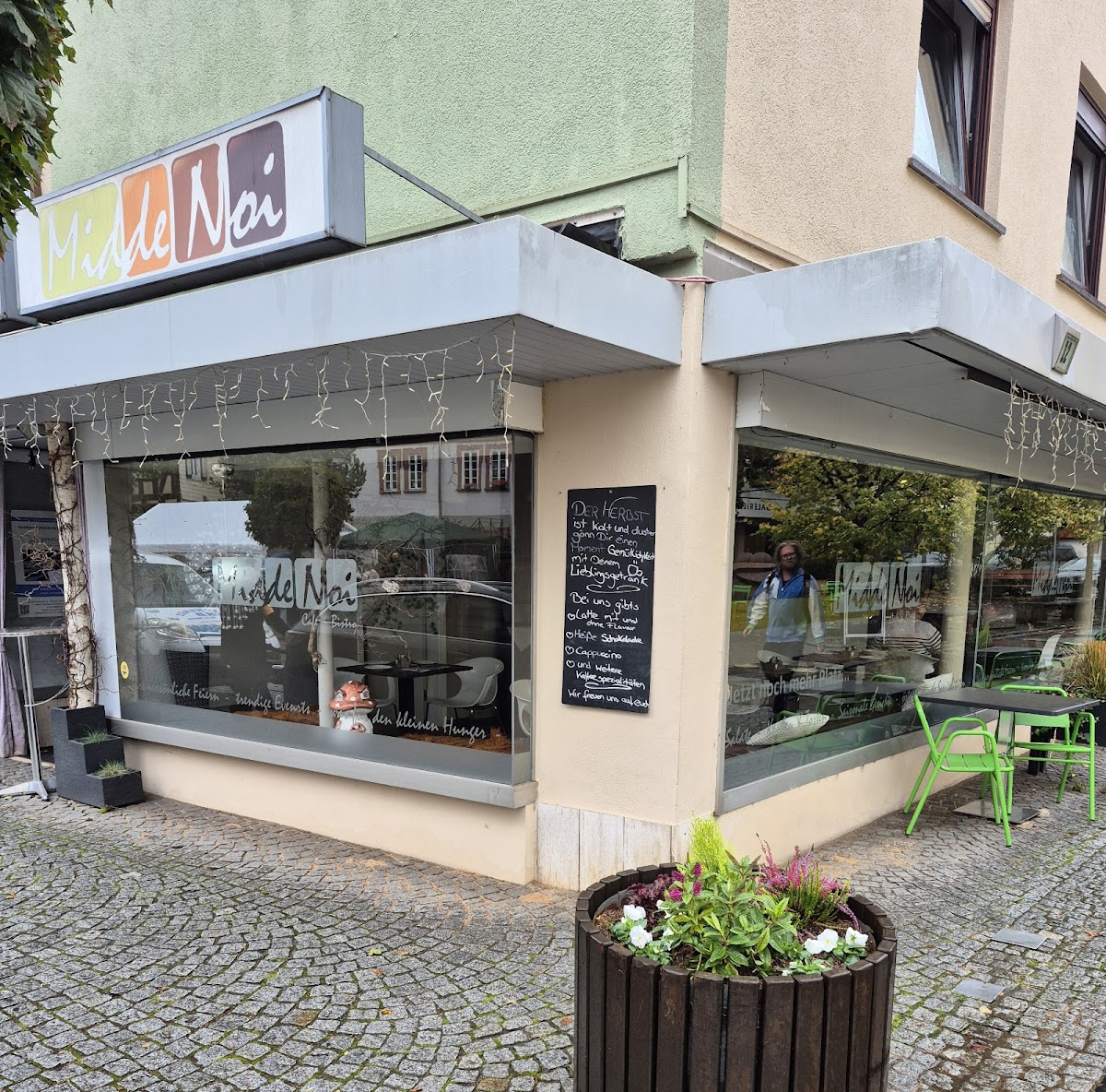 Café Midde Noi