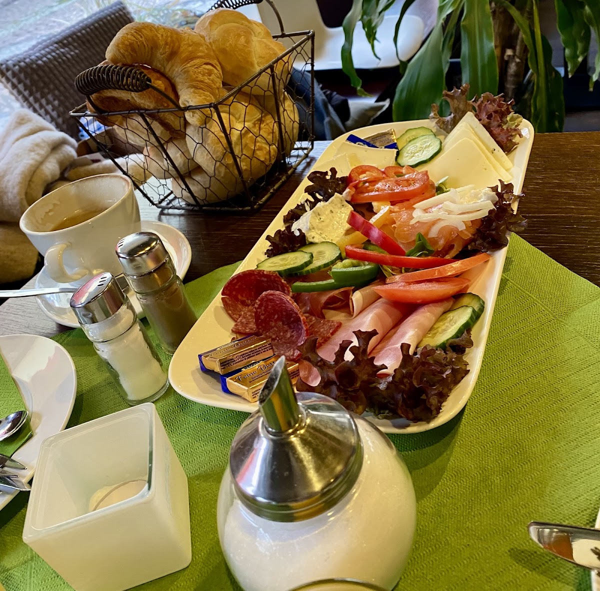 Café Midde Noi-4