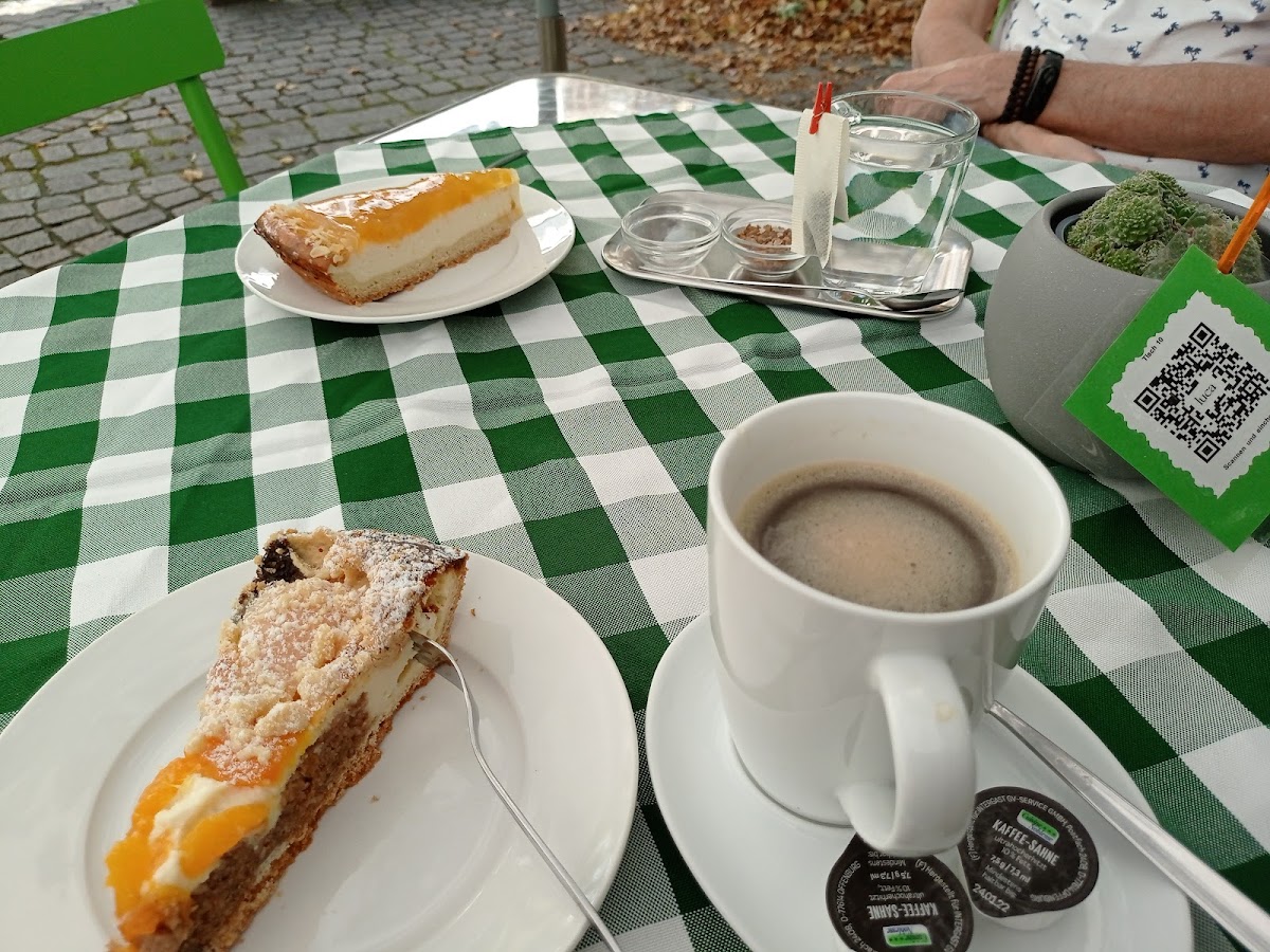 Café Midde Noi-5