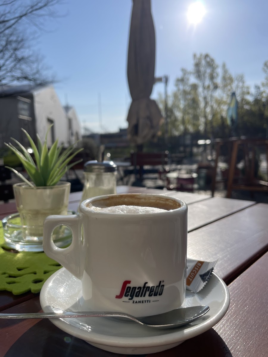 Cafe Mon Cheri-2