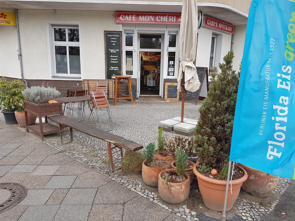 Cafe Mon Cheri-3