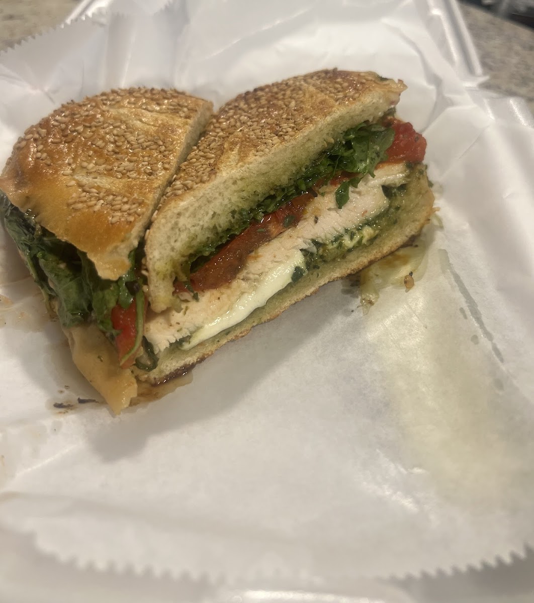 Cafe On The Dl-3