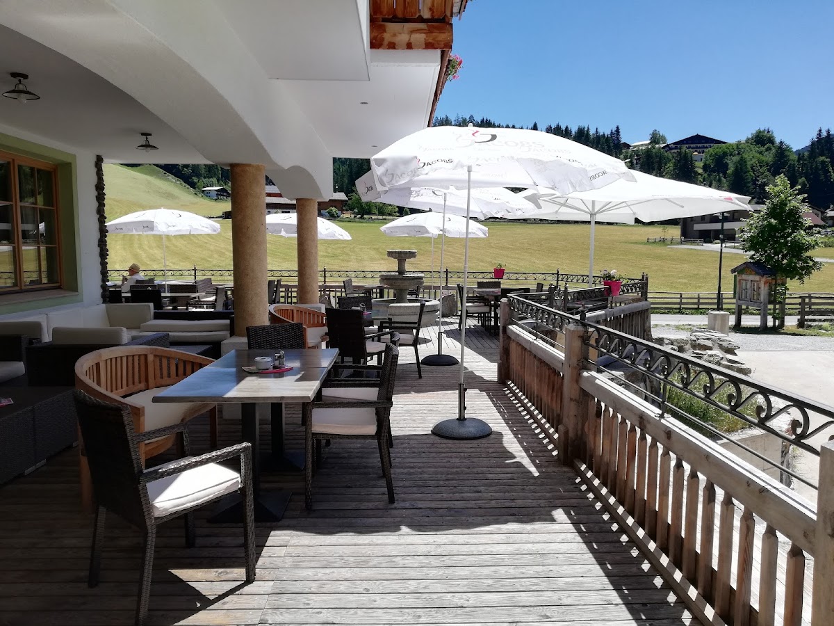 Cafe Restaurant Lavie