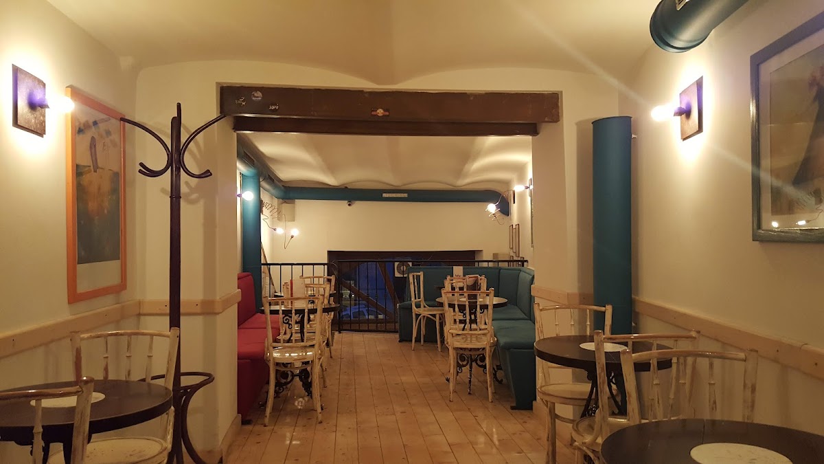 Cafe Tutun