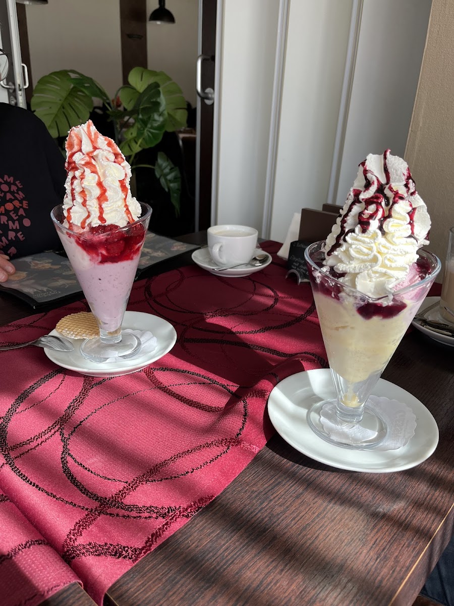 Cafe U. Restaurant Handrick-3