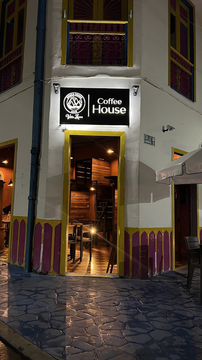 Café Villa Laura Brew Lab & Coffee House