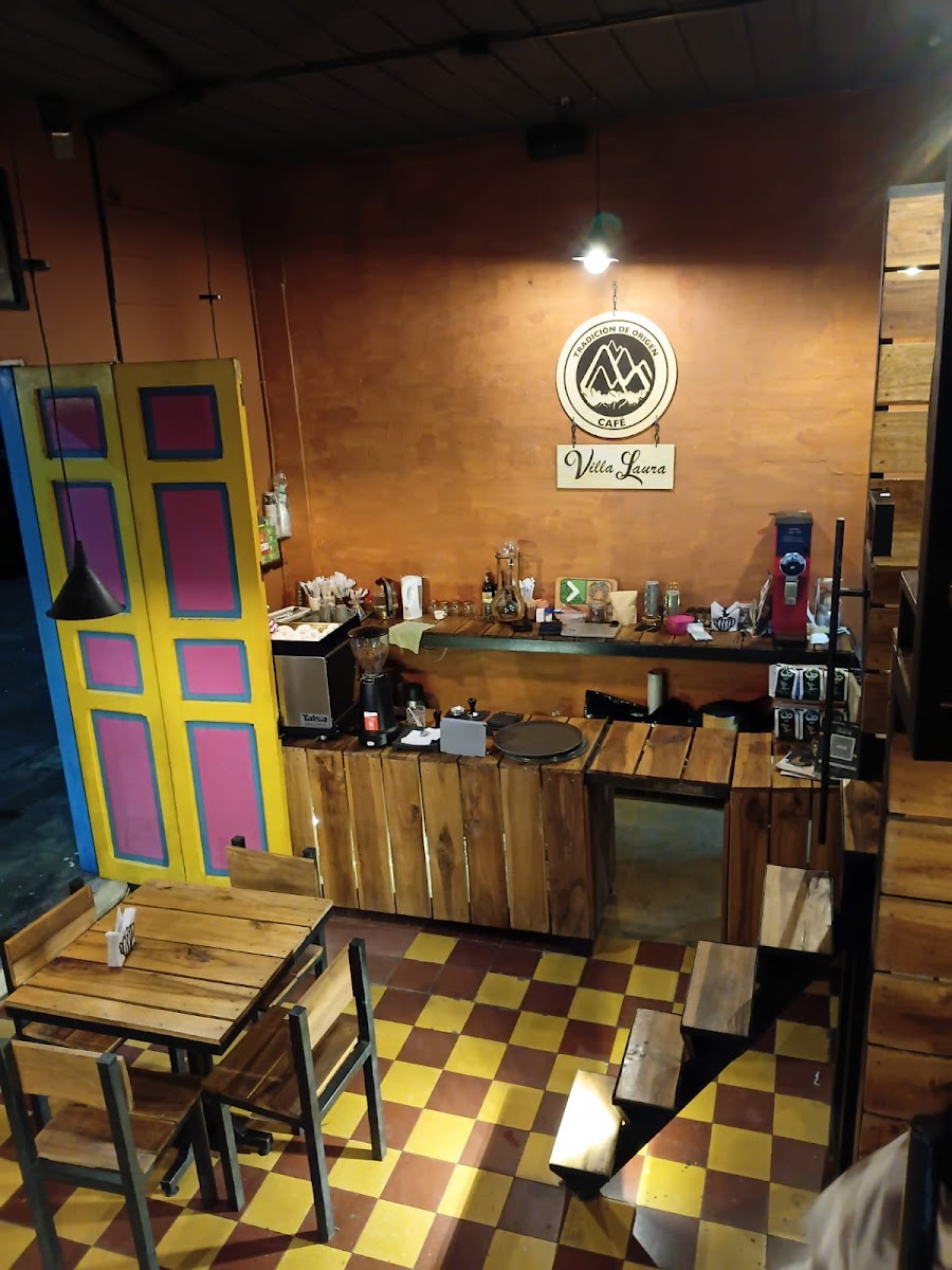 Café Villa Laura Brew Lab & Coffee House-3