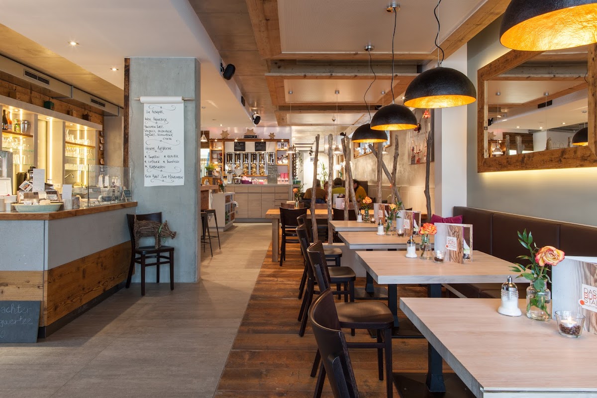 Café-Vinothek Burgstall