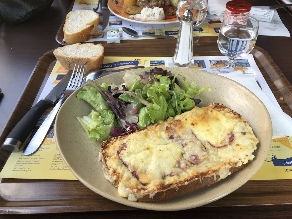 Cafétéria De Confolens-8
