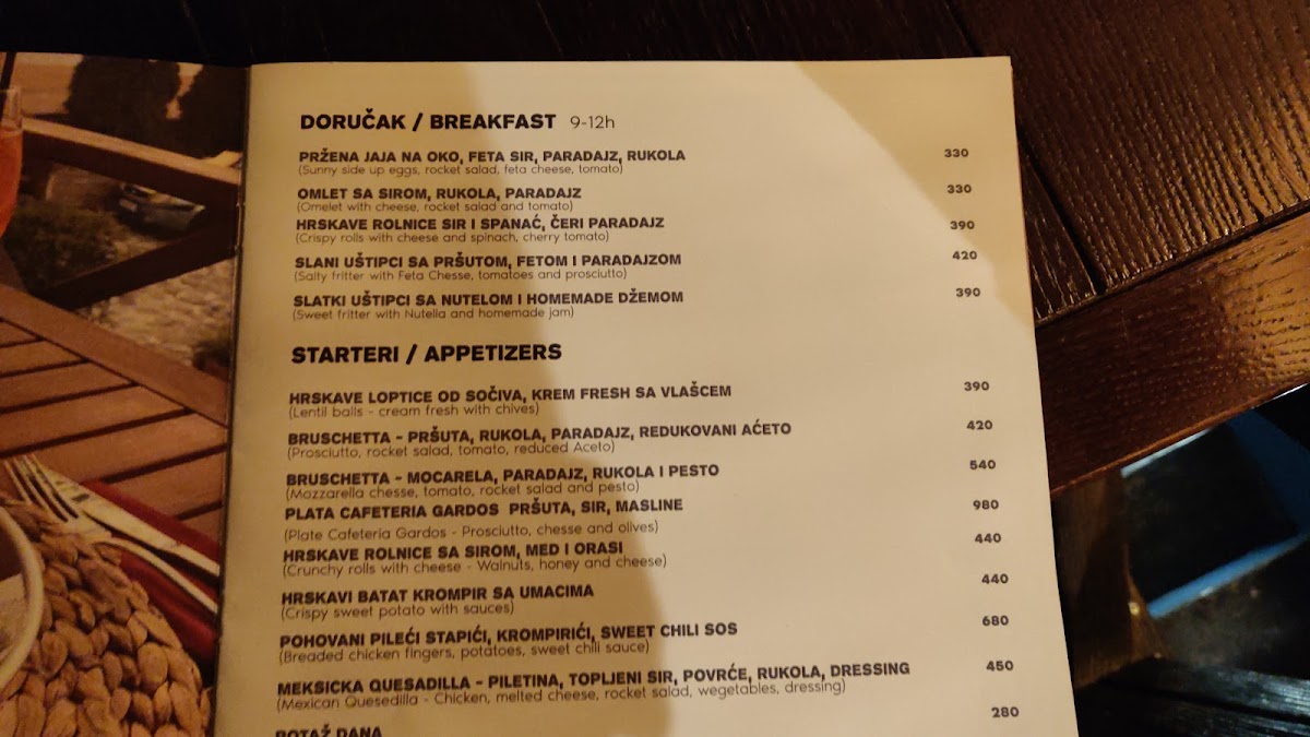 Menu Cafeteria Gardos-8