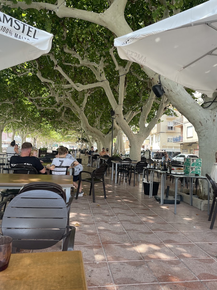 Cafeteria Karina-3