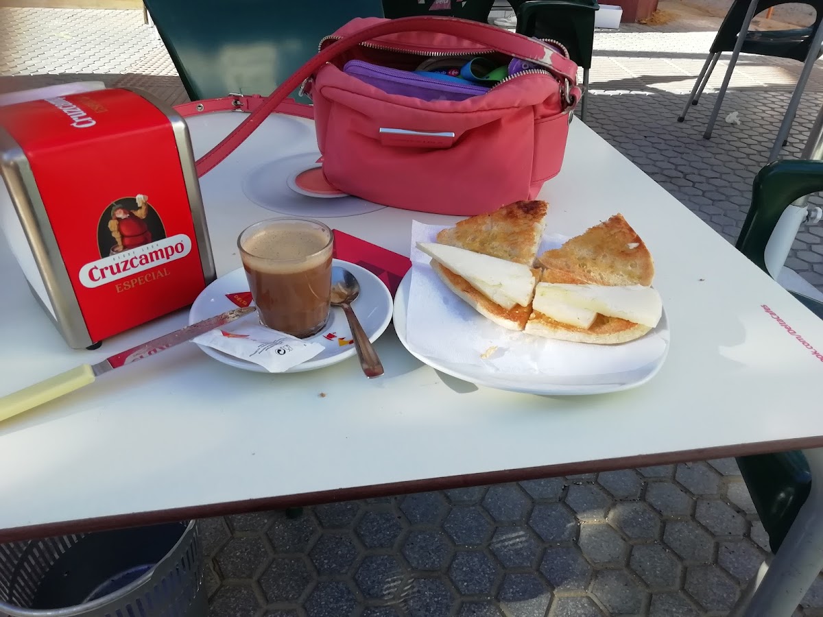 Cafeteria La Esquina Veloz-8