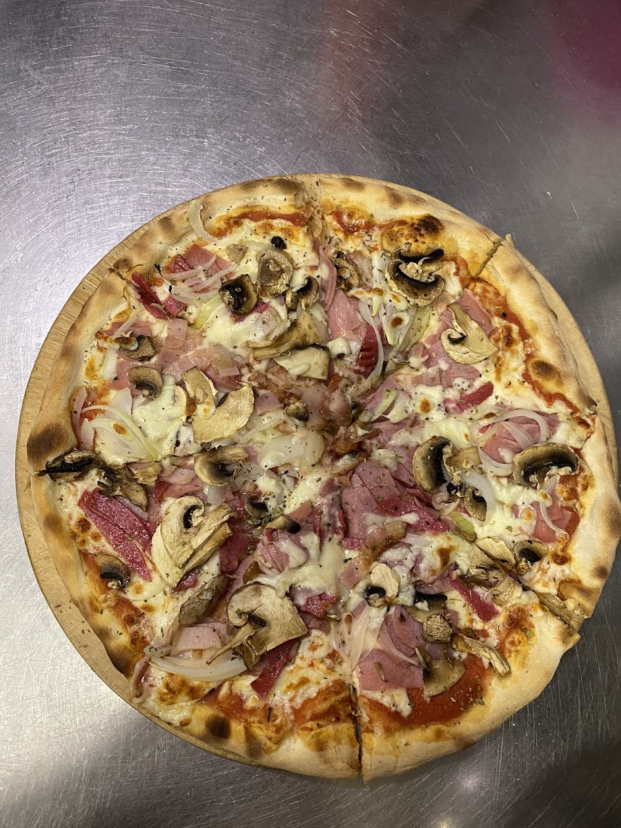 Cafeteria Pizzeria Pink House-8