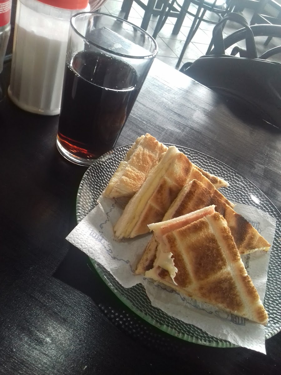 Cafetería Terminal-7