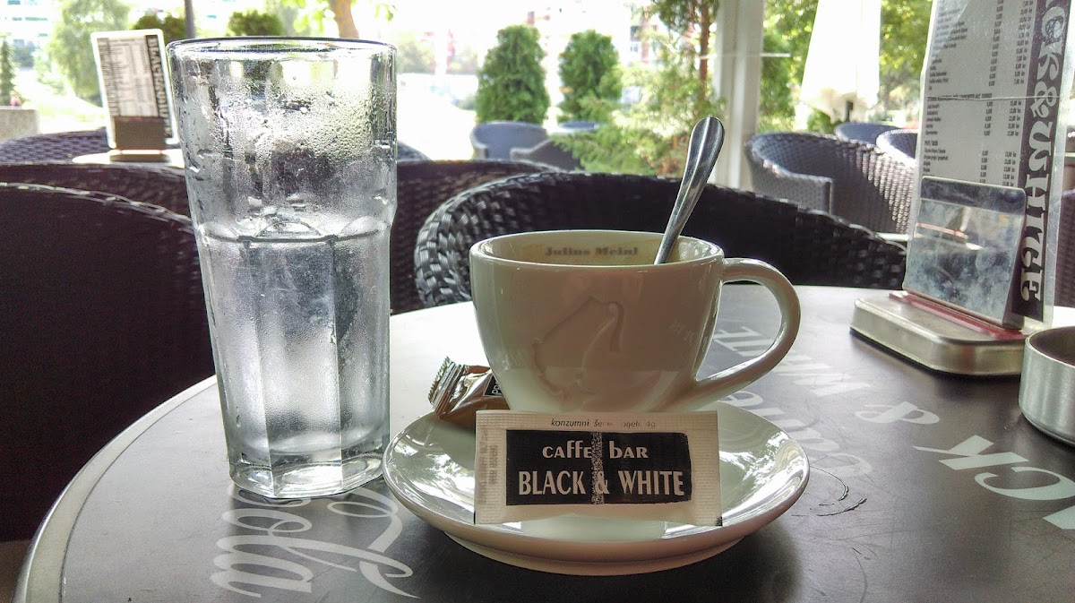 Caffe Bar Black-10