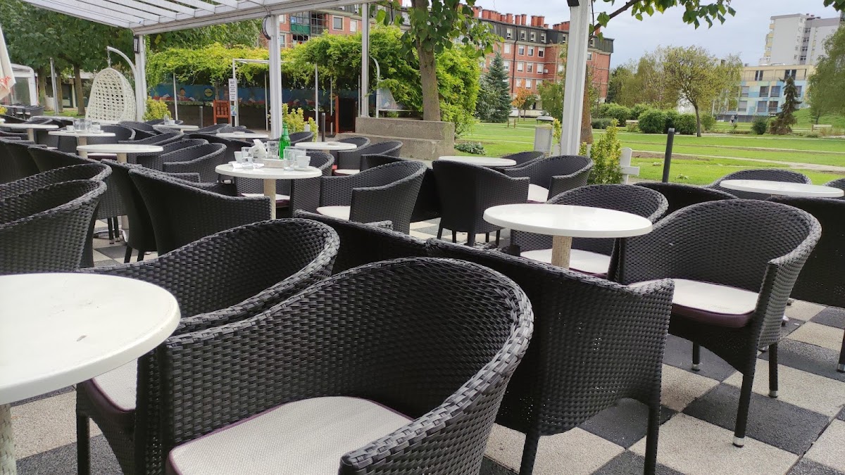 Caffe Bar Black-4