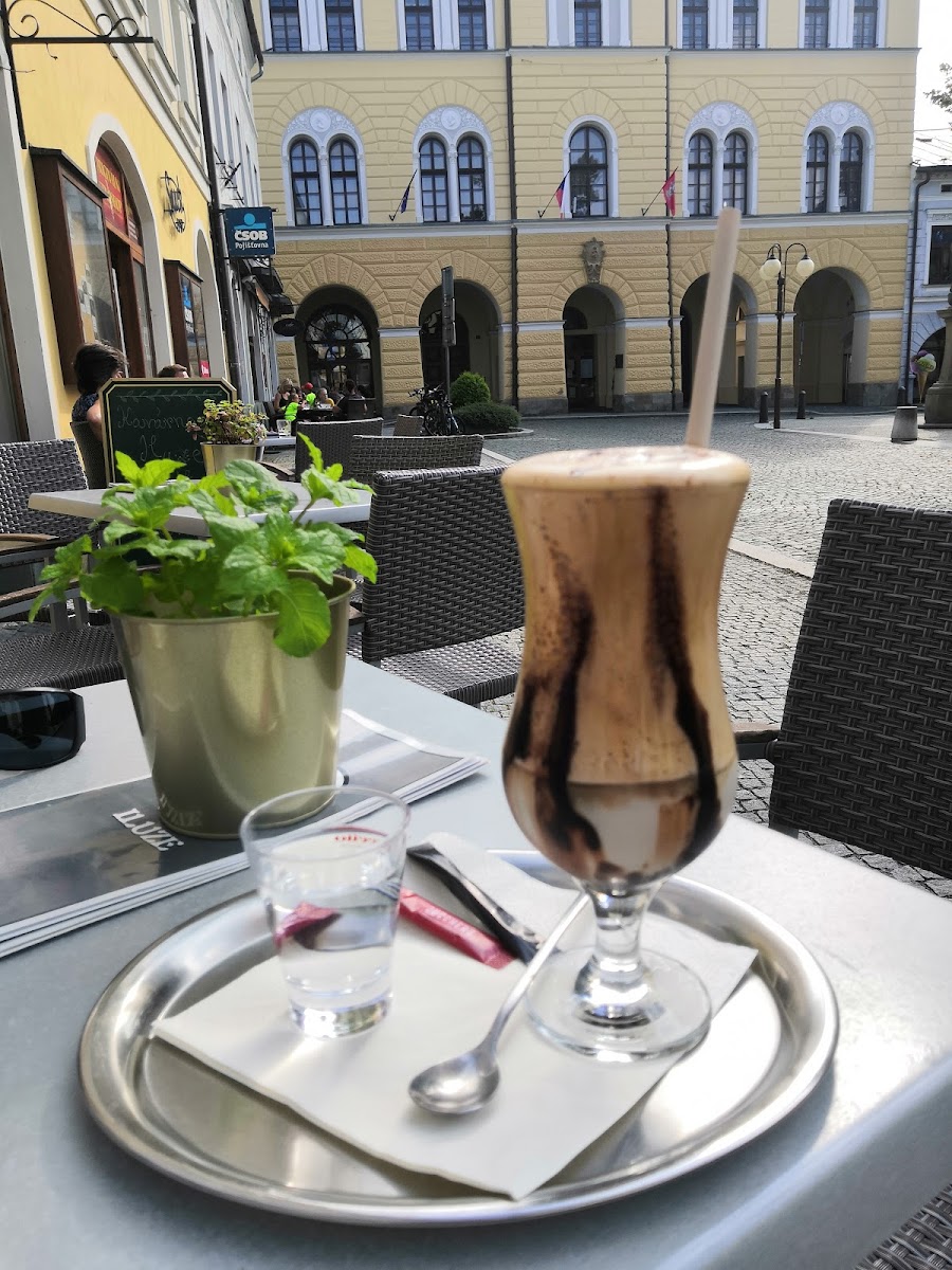Caffebar Iluze-7