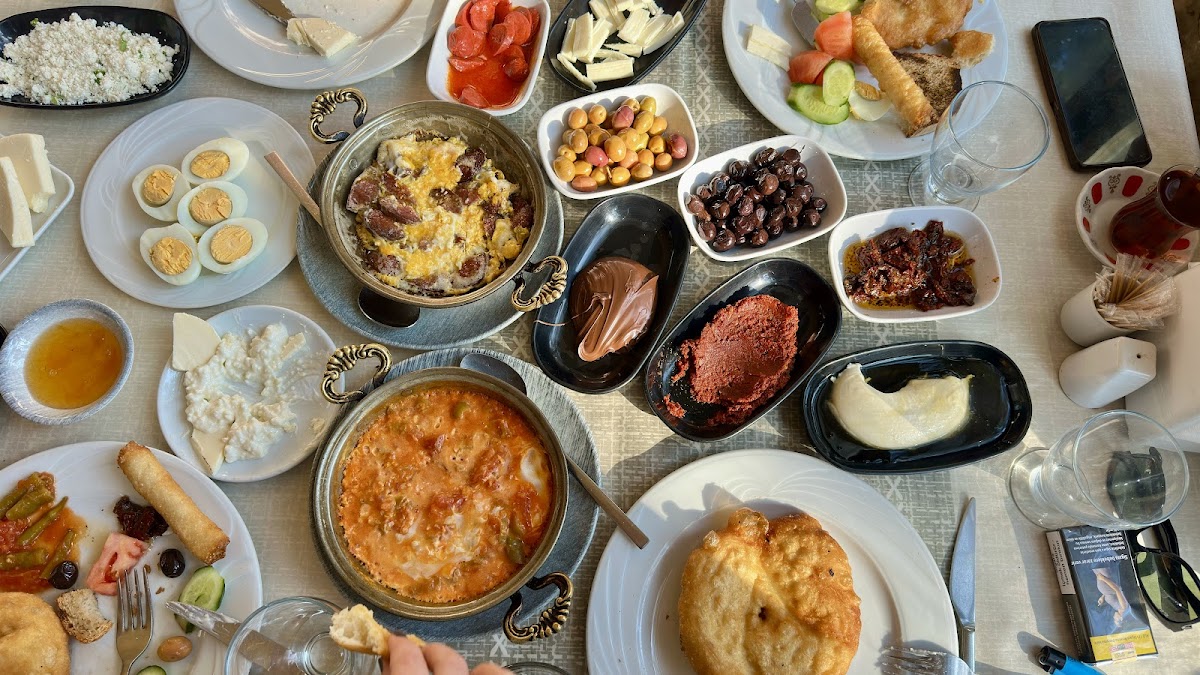 Camaltı Restoran Ciceklikoy-3
