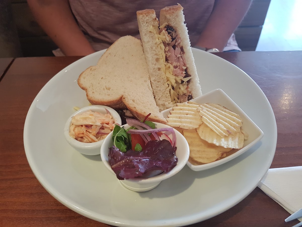 Cambridge Road Cafe & Bar-9