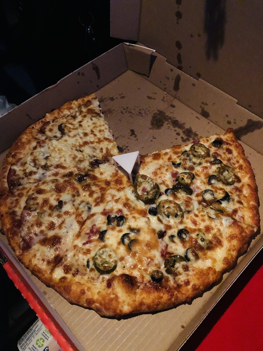 Canadian Pizza Unlimited-10