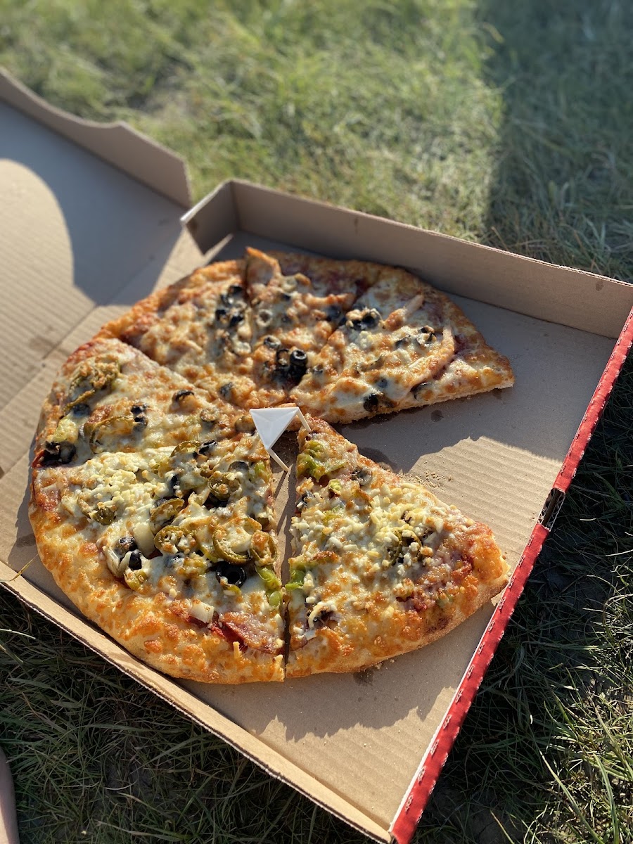 Canadian Pizza Unlimited-5