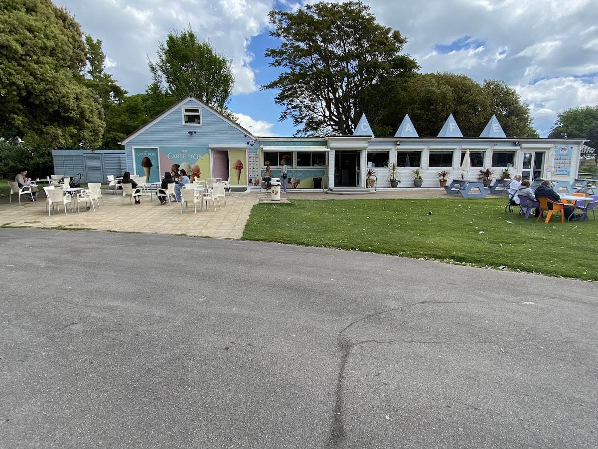 Canoe Lake Cafe-4