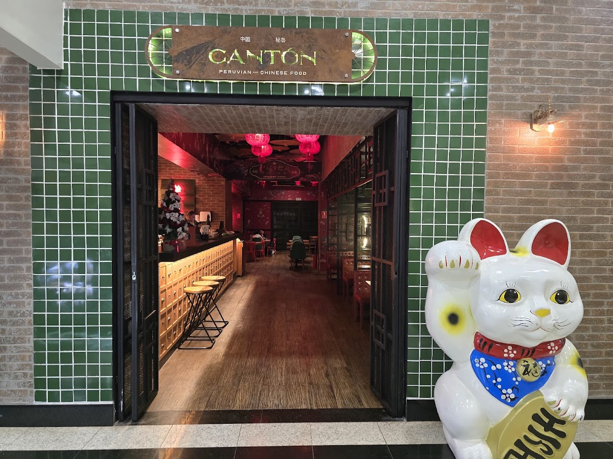 Cantón Peruvian & Chinese Food - Brasília