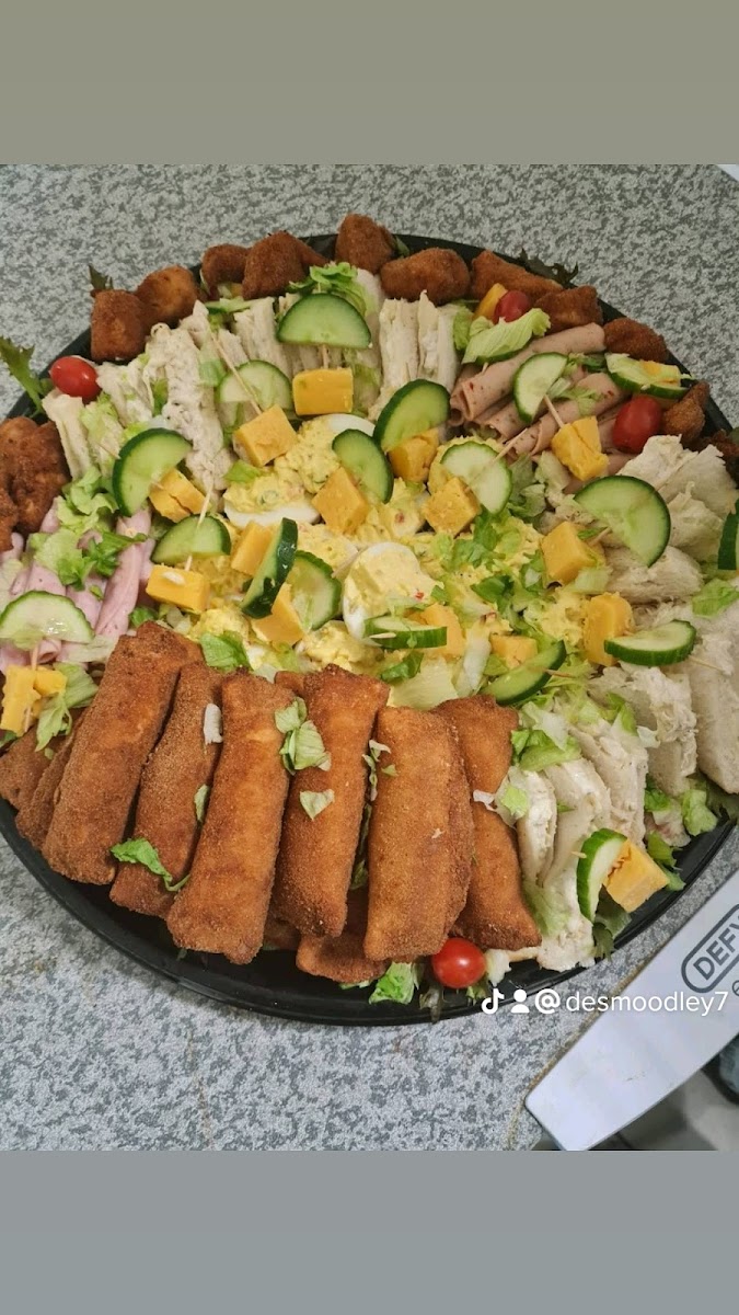 Capers Restaurant And Sports Bar-7