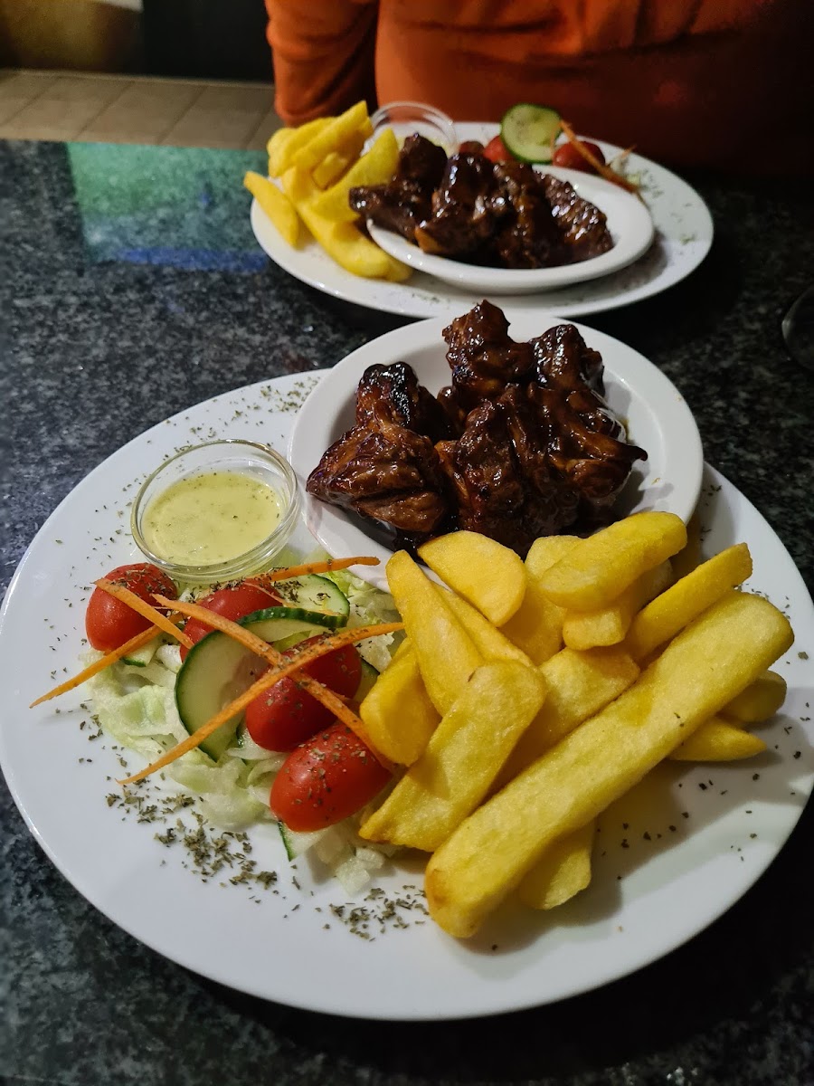 Capers Restaurant And Sports Bar-9