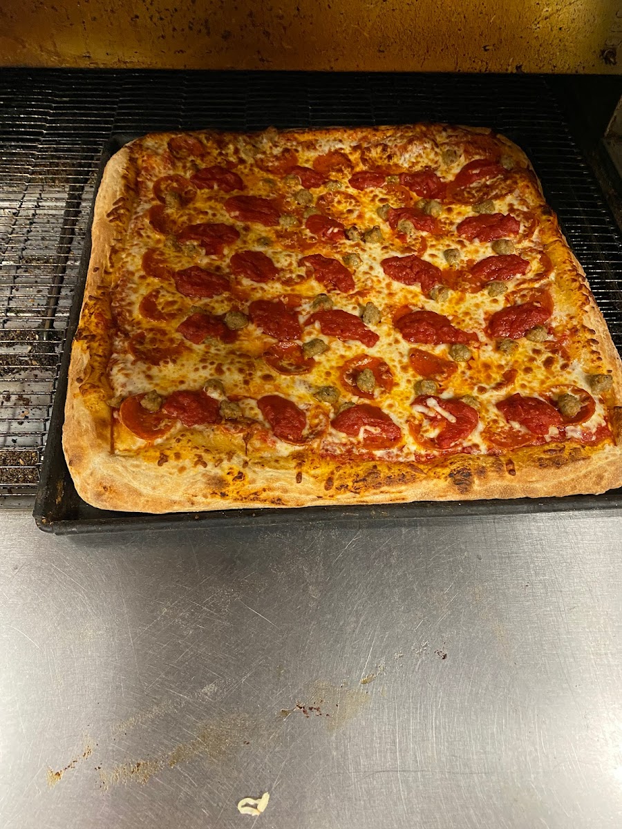 Capri Pizzeria And Bar-10