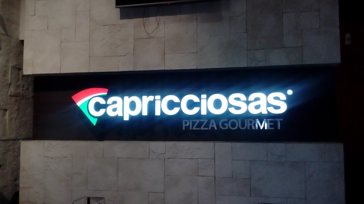 Capricciosas Pizza Gourmet Zavaleta-4