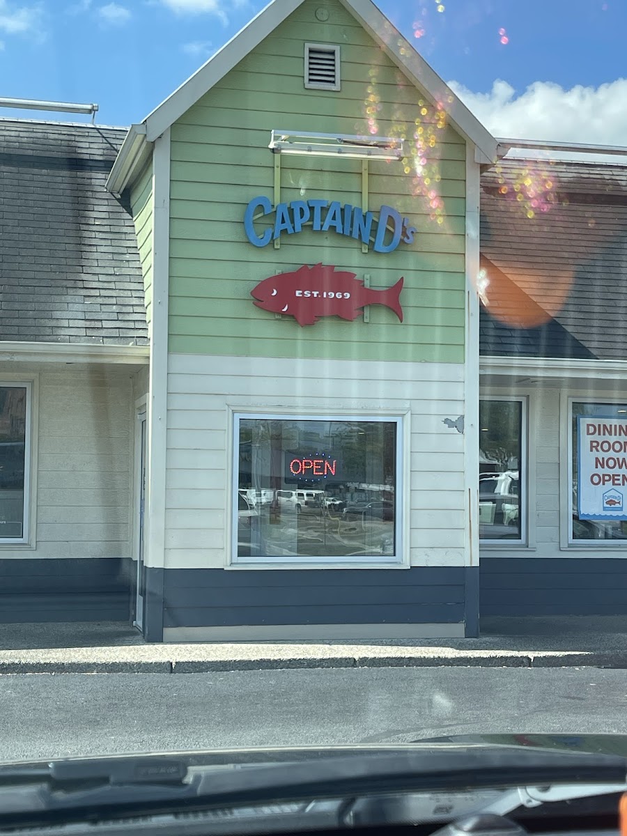 Captain D's