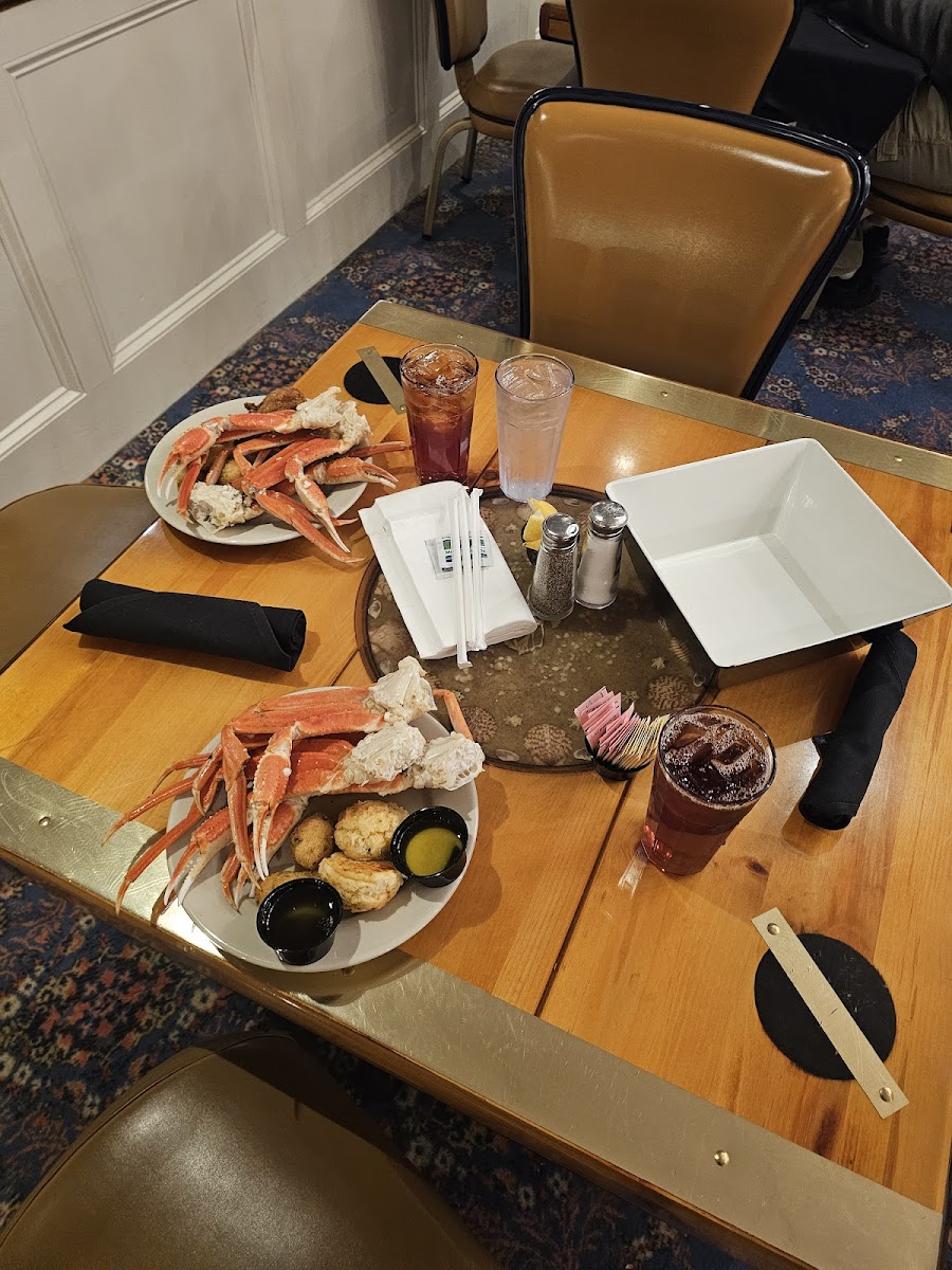 Captain George's Seafood Restaurant-4