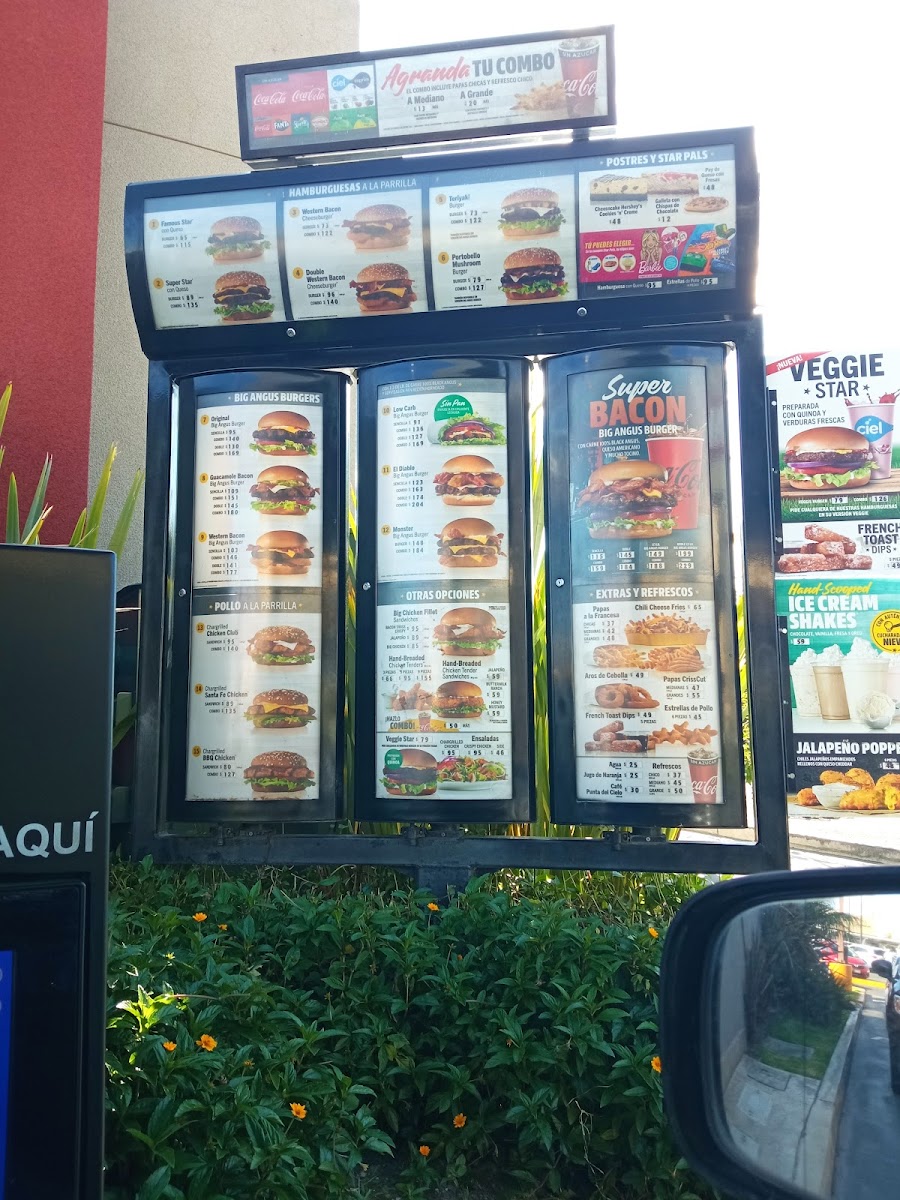 Menu Carl's Jr. Tesistán-4