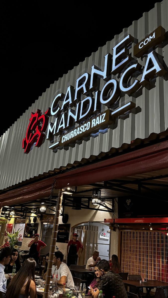Carne Com Mandioca / Churrasco Raiz