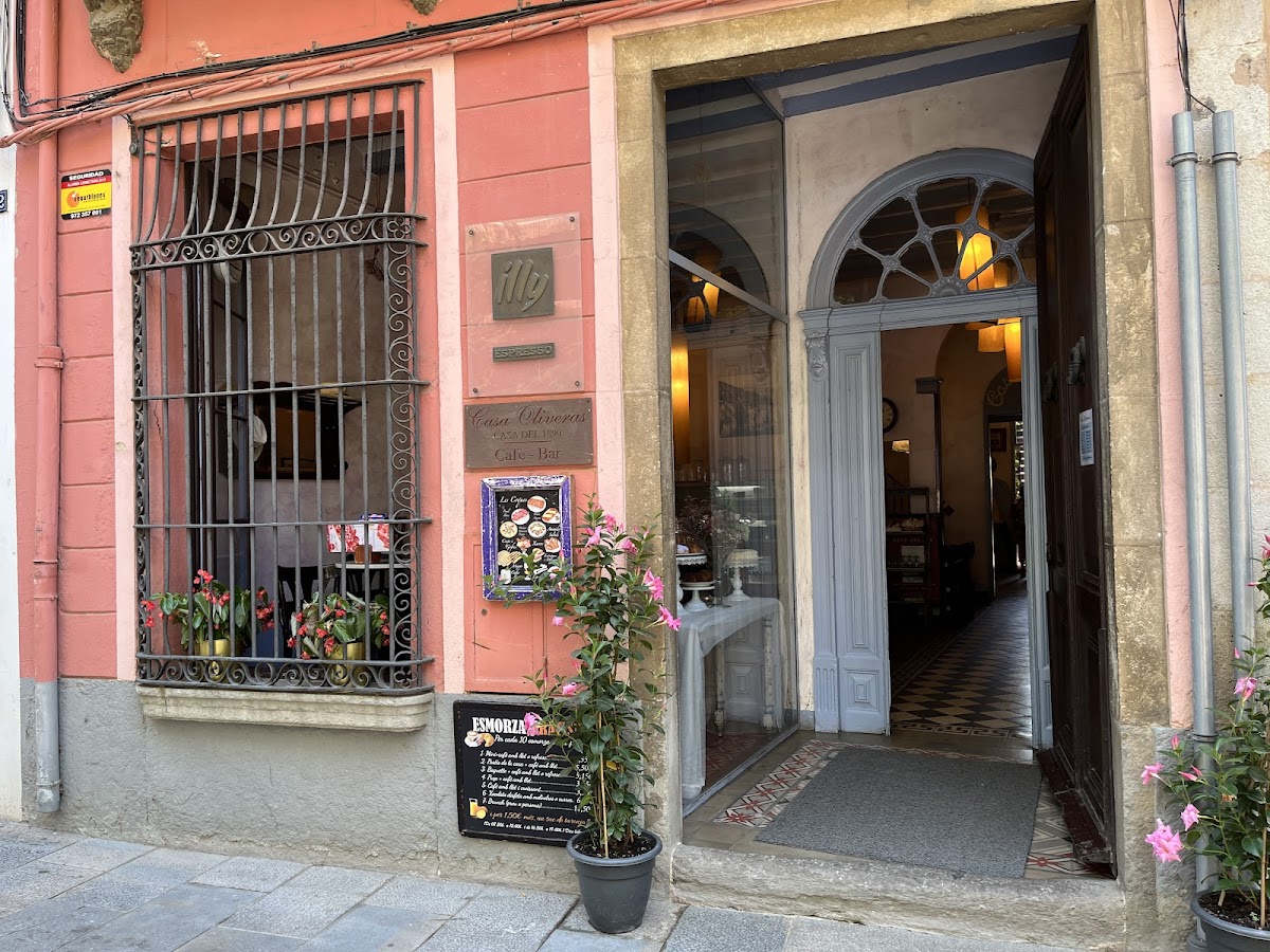 Casa Oliveras