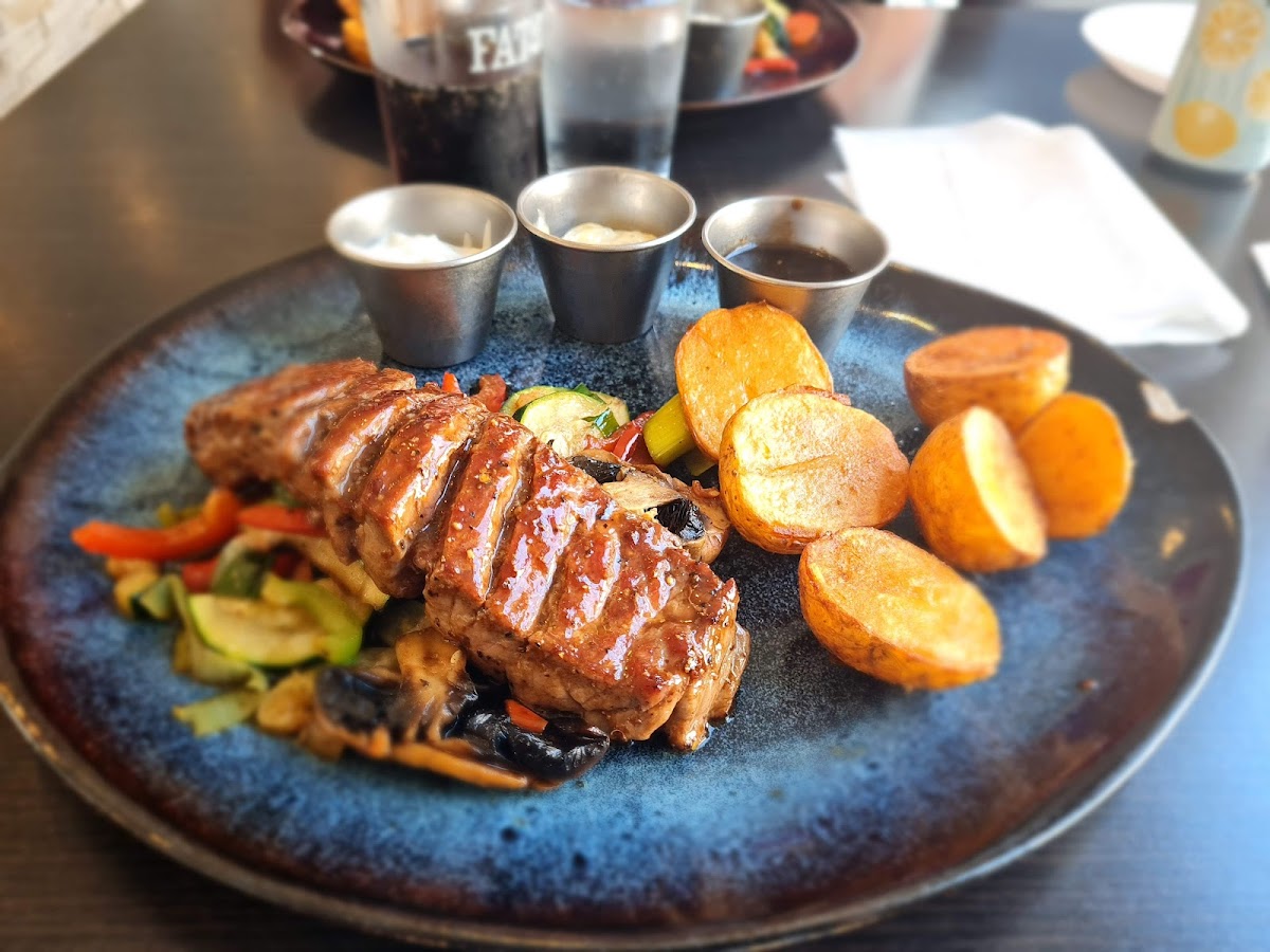 Cassandra's Steakhouse-4