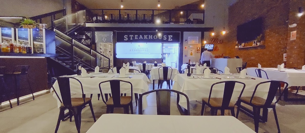 Cavenecia Steakhouse